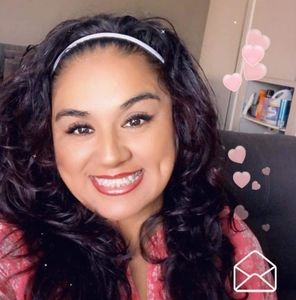 Meet your Posher, Lorena